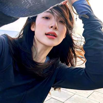 女孩的灵缇犬封面